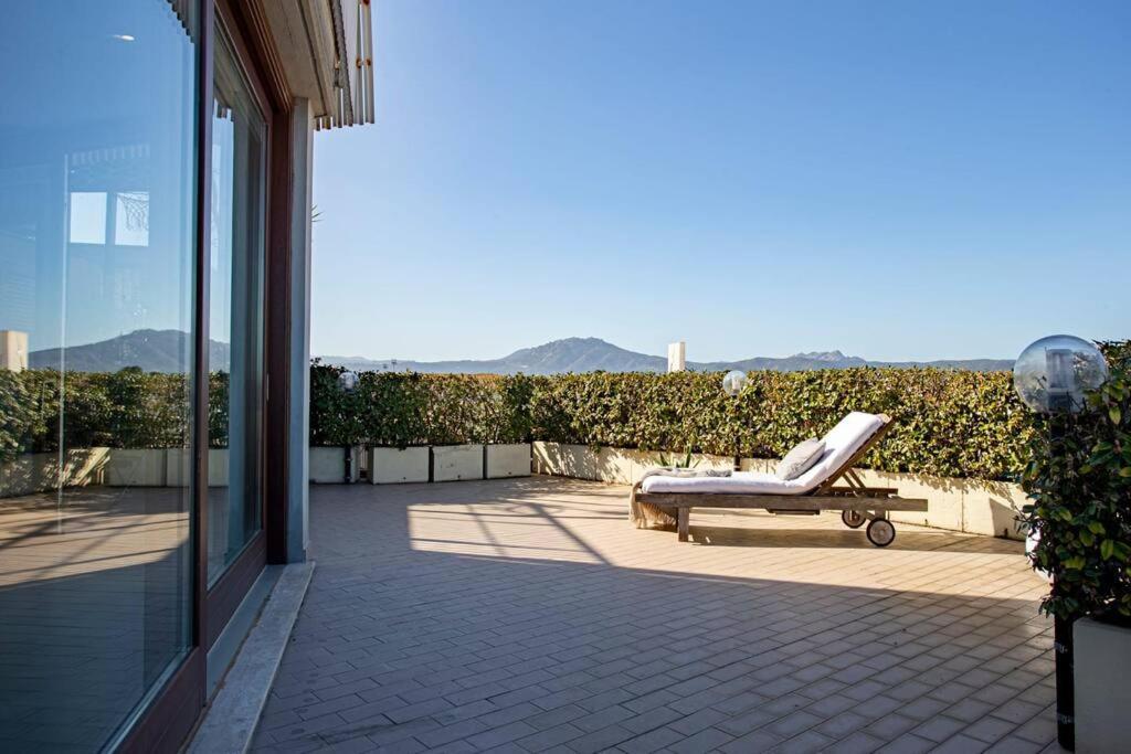 Sunny Rooftop Loft With Gorgeous Views Of Olbia Kültér fotó