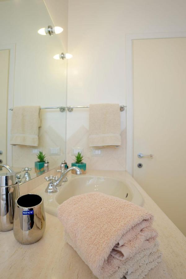 Sunny Rooftop Loft With Gorgeous Views Of Olbia Kültér fotó
